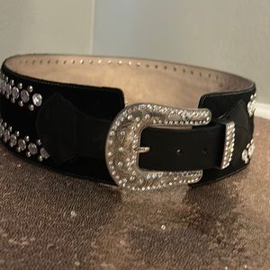 Woman’s thick western belt with Angel wings sz med-large